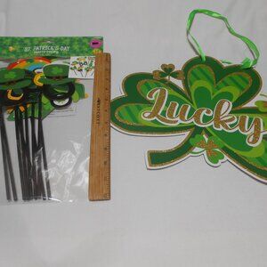 NEW ST. Patricks Day 10 Photo Props & hanging 3 leaf Lucky Glitter Sign plaque ☘